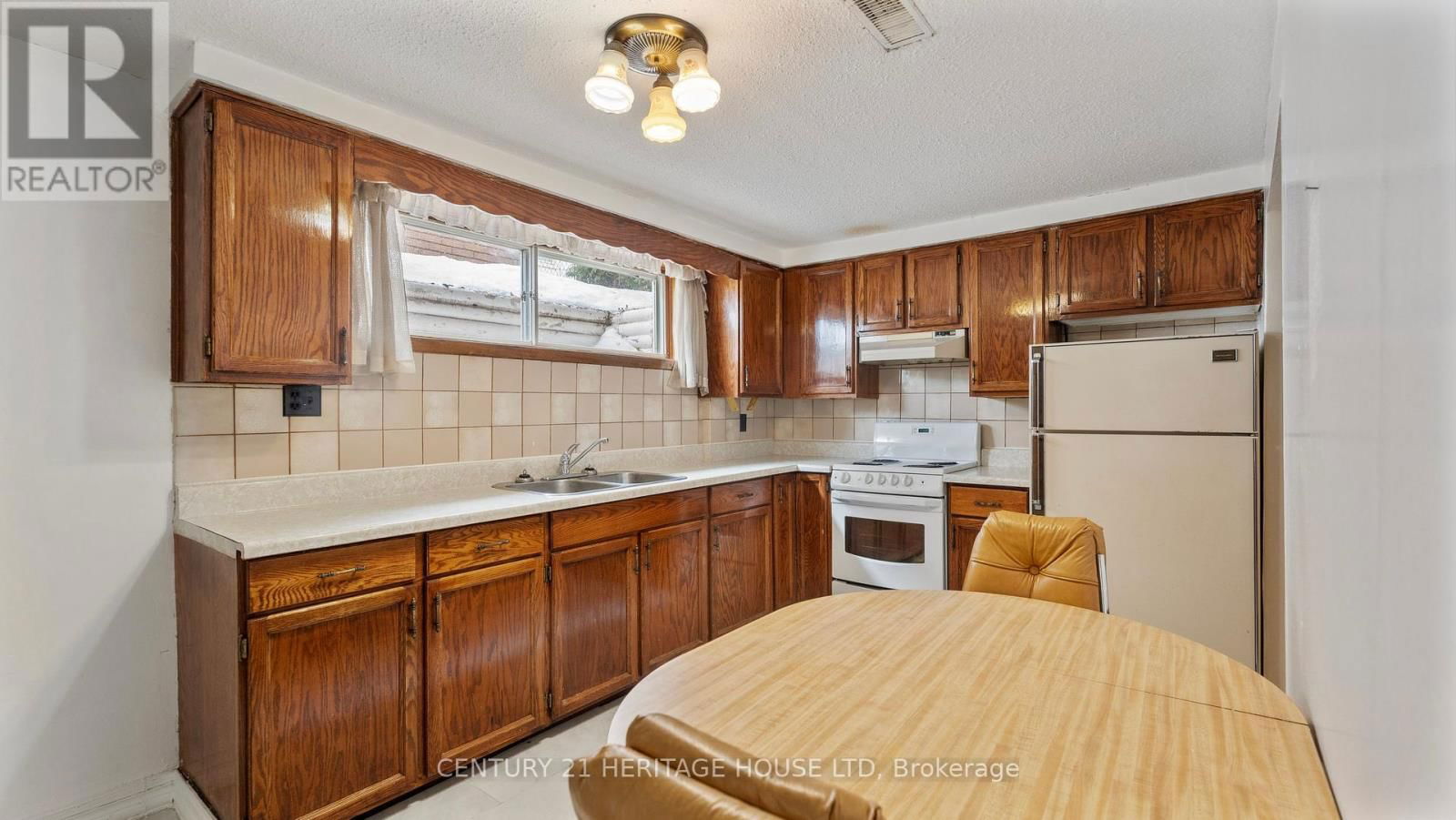 195 PARIS ROAD Image 27
