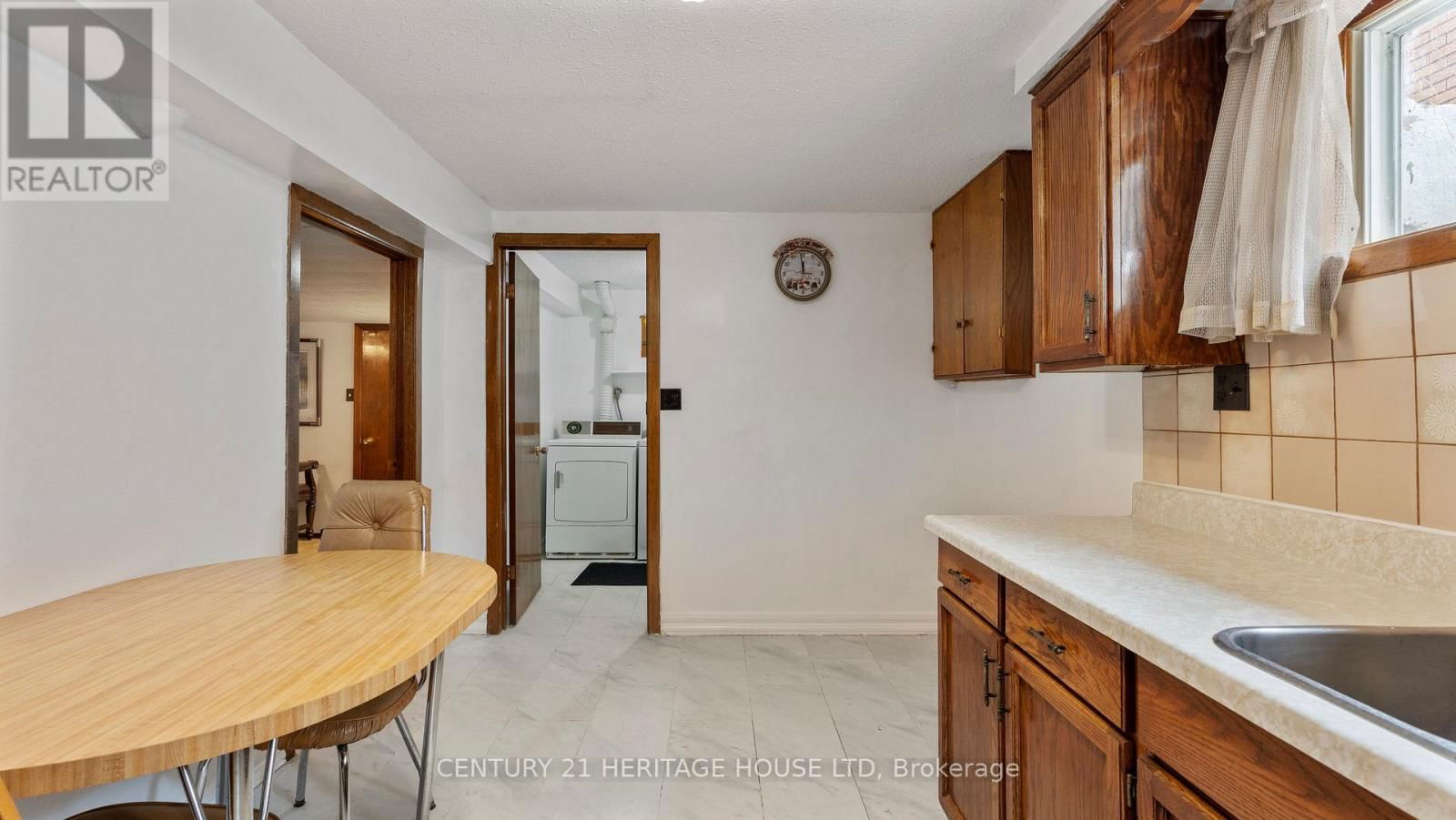 195 PARIS ROAD Image 28