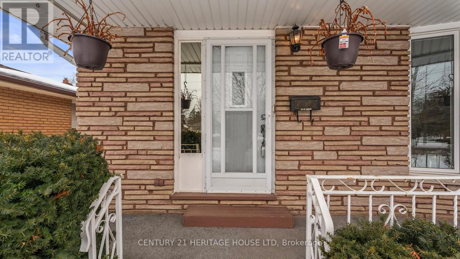 195 PARIS ROAD Image 34