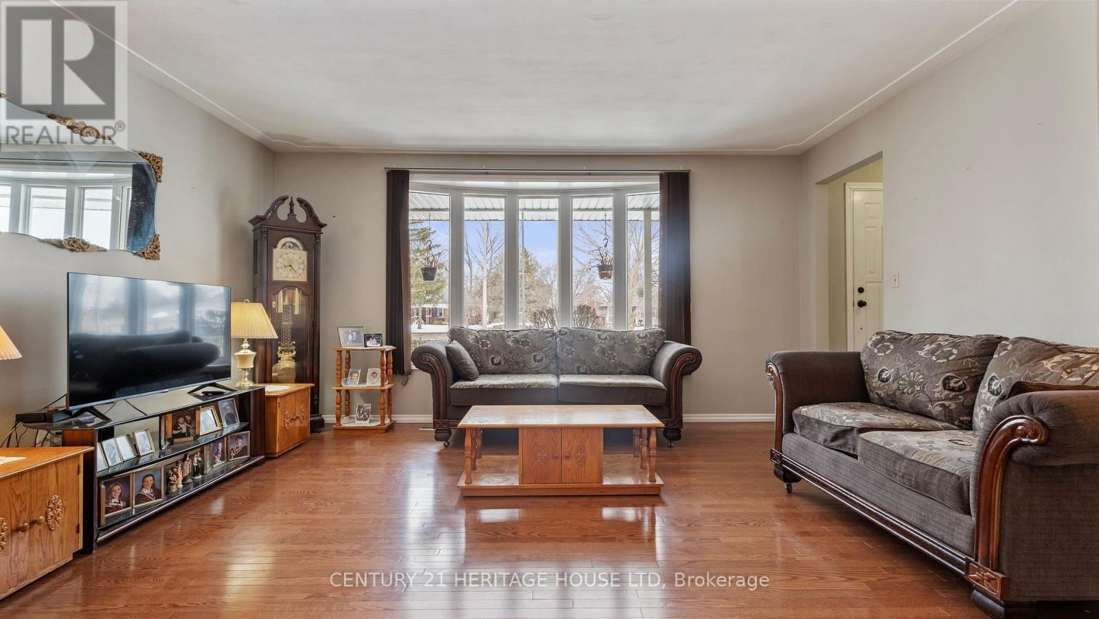 195 PARIS ROAD Image 5