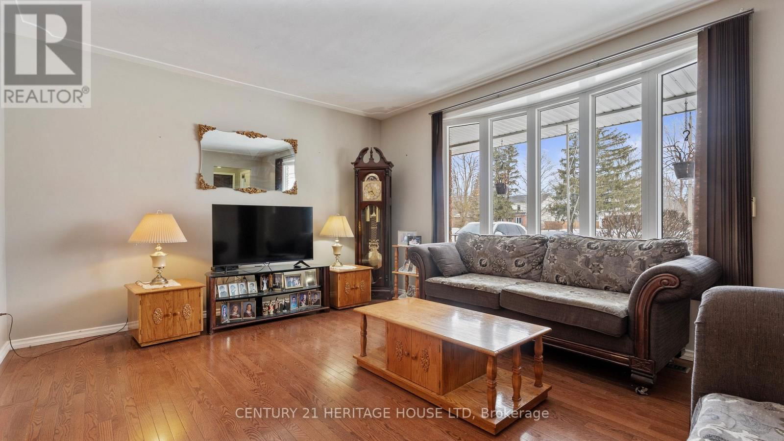 195 PARIS ROAD Image 6