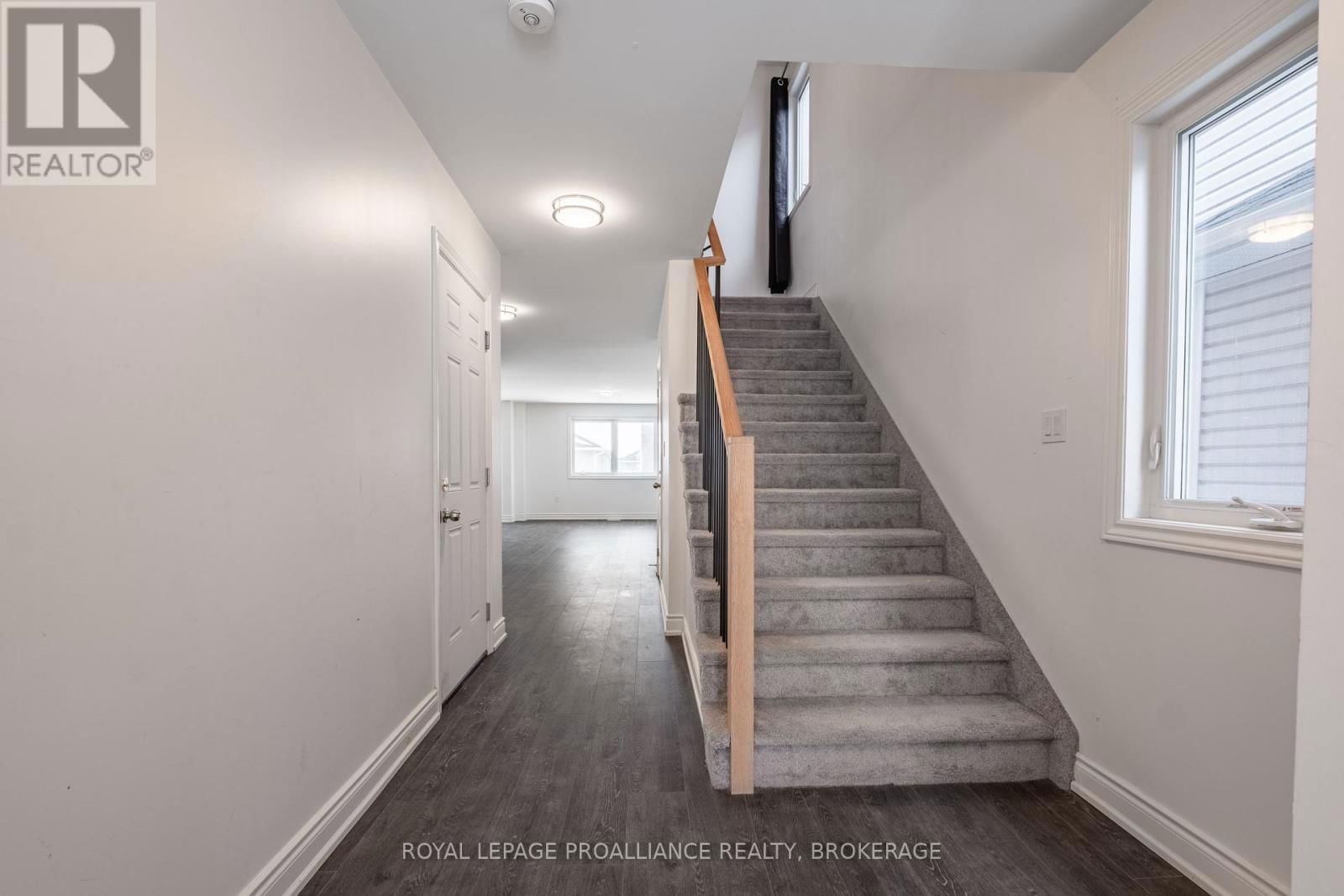 18 MILLCREEK DRIVE Image 4