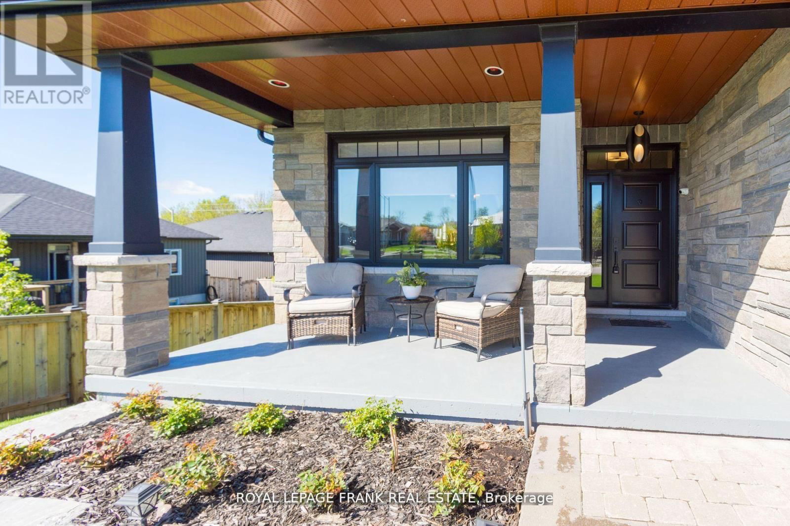 4 SPARTAN COURT Image 3