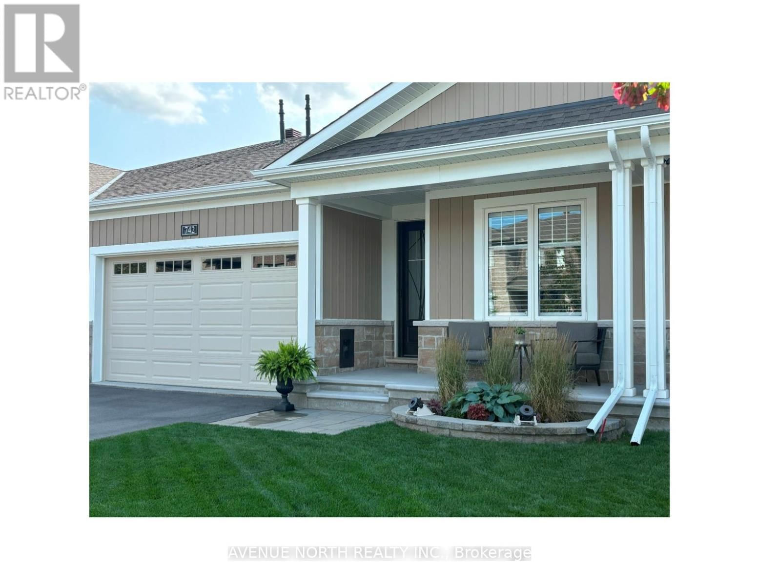 742 COAST CIRCLE Image 1