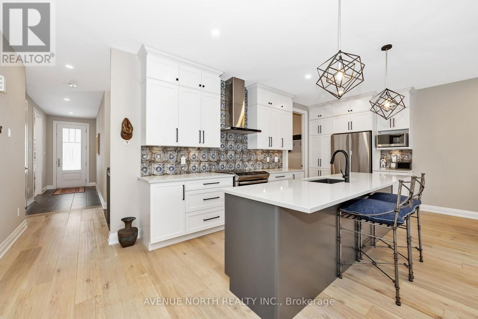 742 COAST CIRCLE Image 10