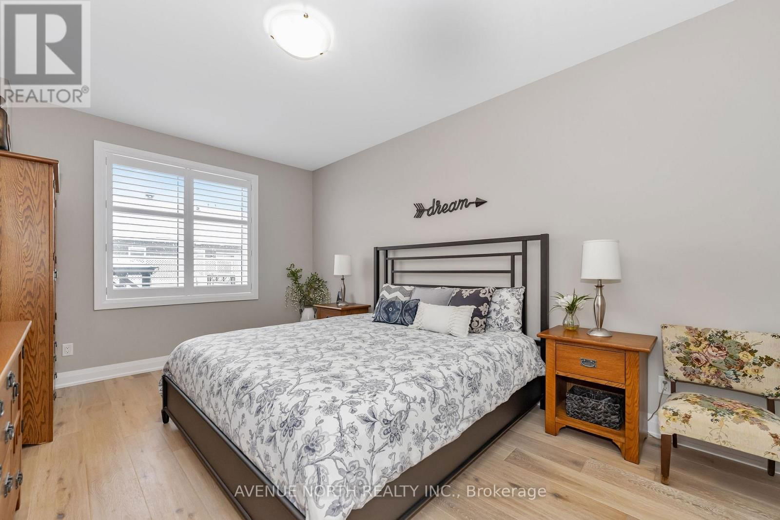 742 COAST CIRCLE Image 21