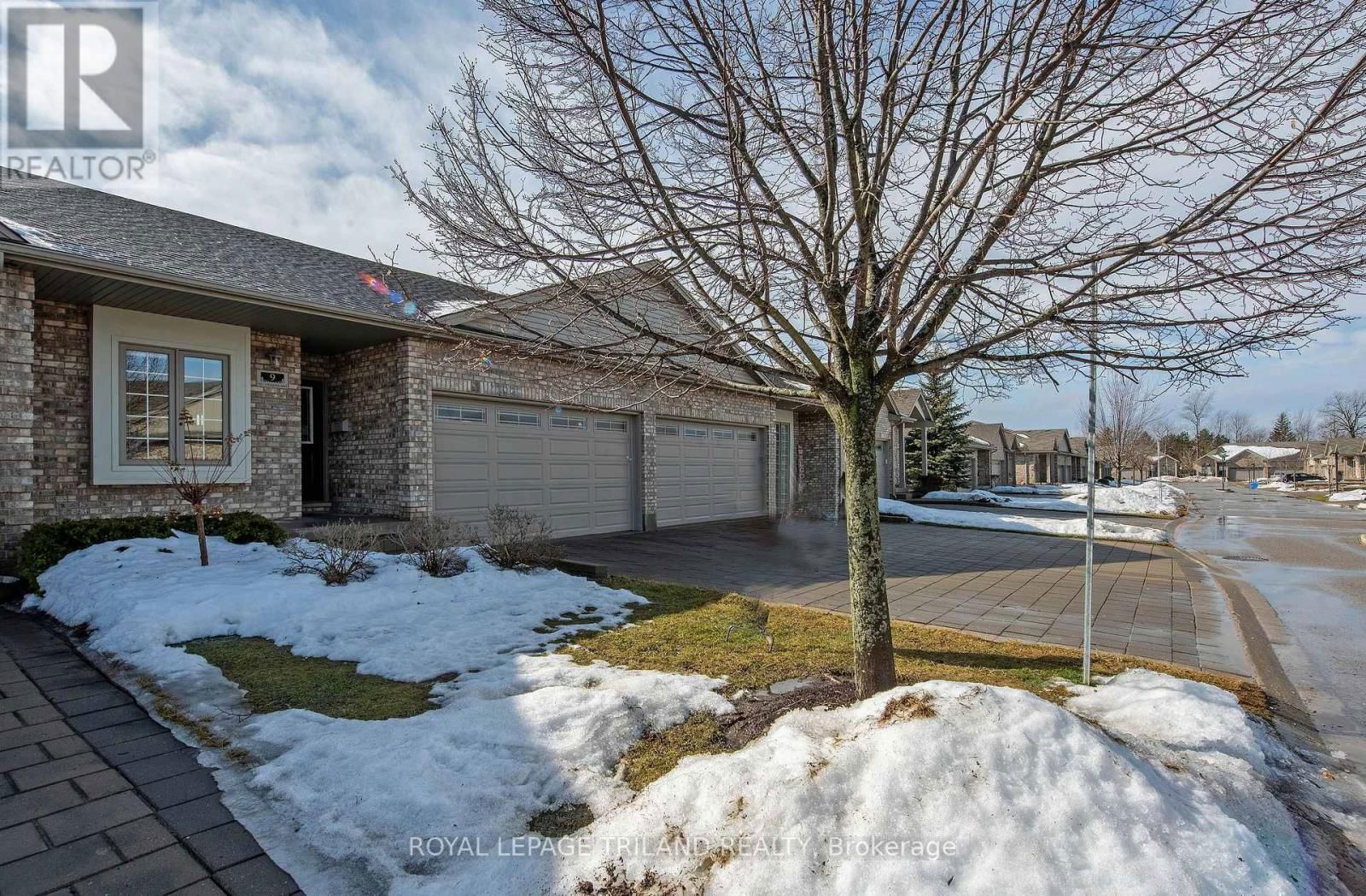 9 - 1571 CORONATION DRIVE Image 2