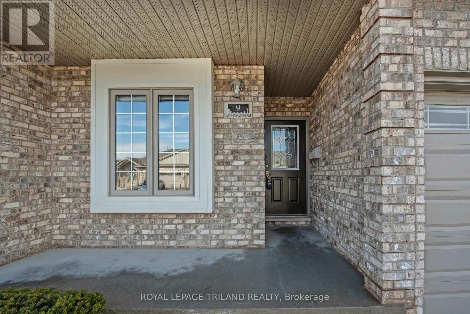 9 - 1571 CORONATION DRIVE Image 3