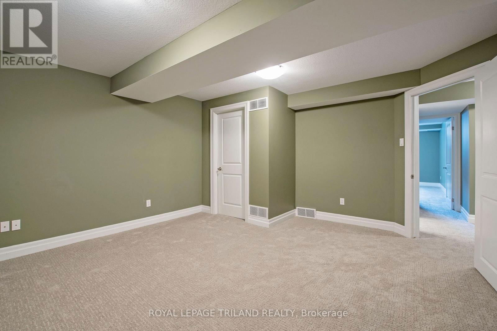 9 - 1571 CORONATION DRIVE Image 35