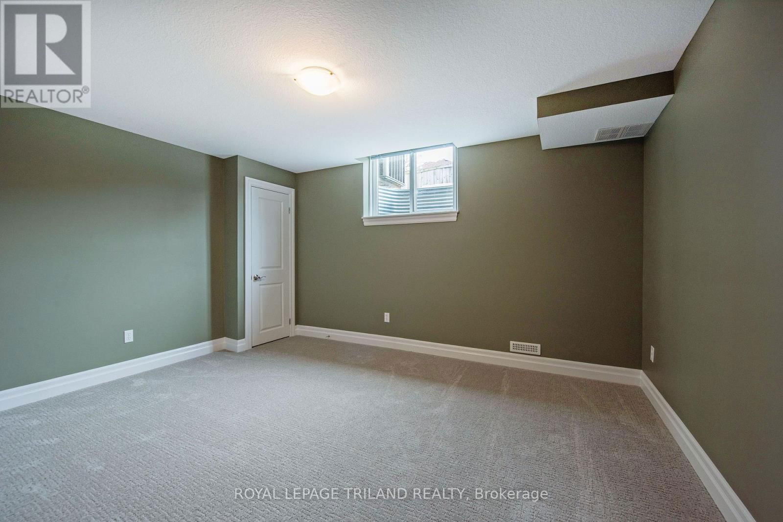9 - 1571 CORONATION DRIVE Image 39