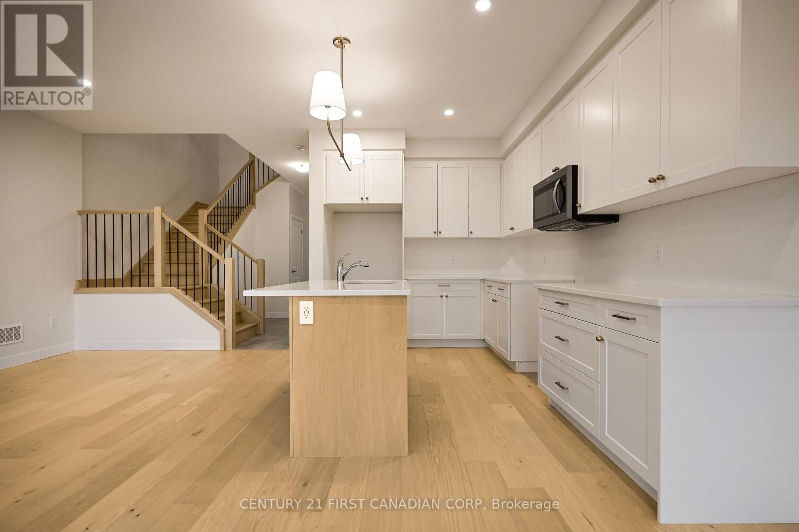 6686 HAYWARD DRIVE Image 8