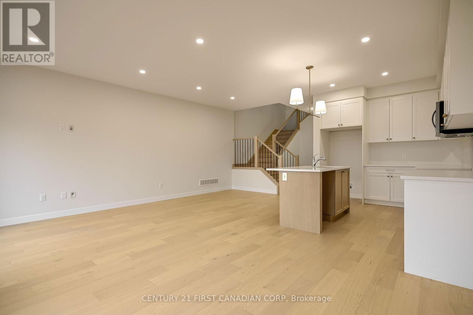 6686 HAYWARD DRIVE Image 9