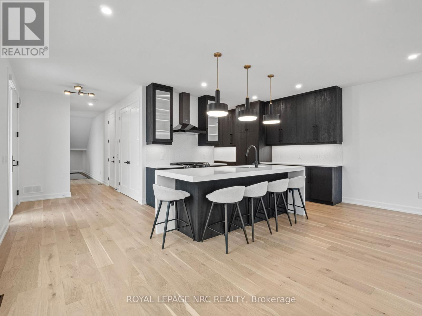 200 KLAGER AVENUE Image 10