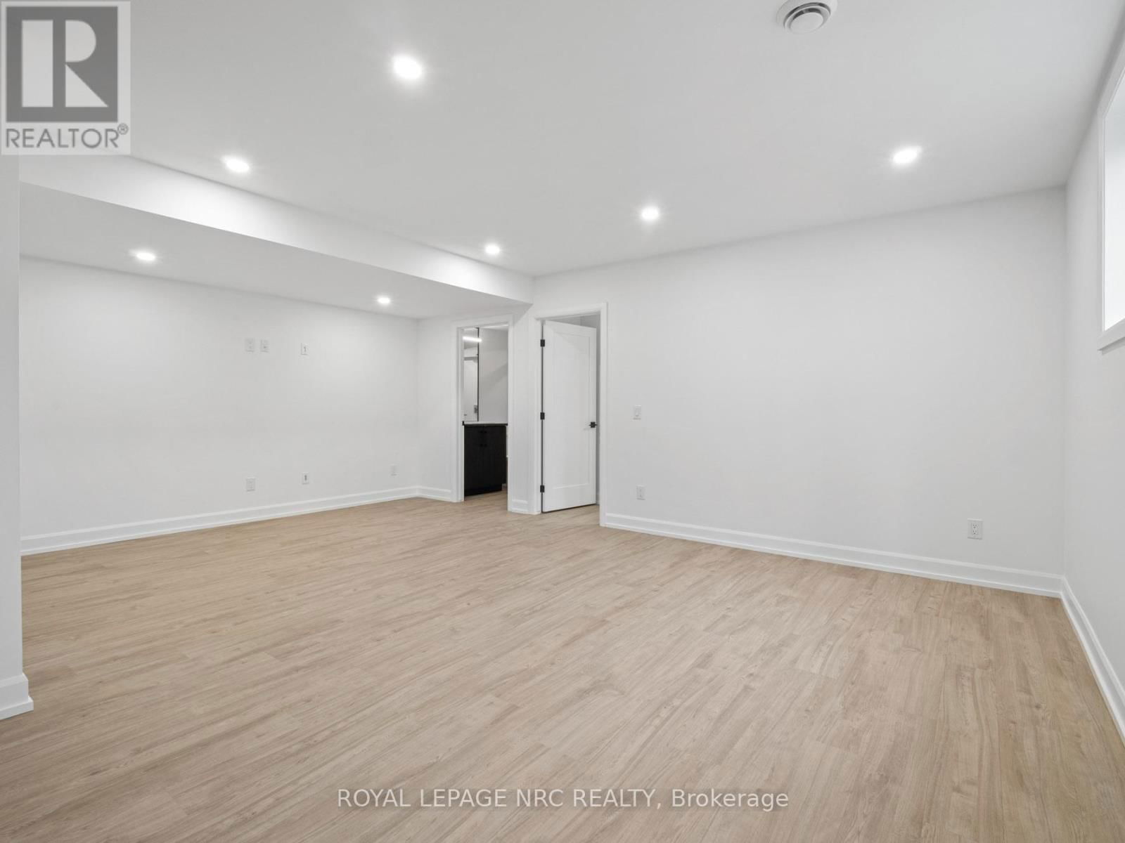 200 KLAGER AVENUE Image 34