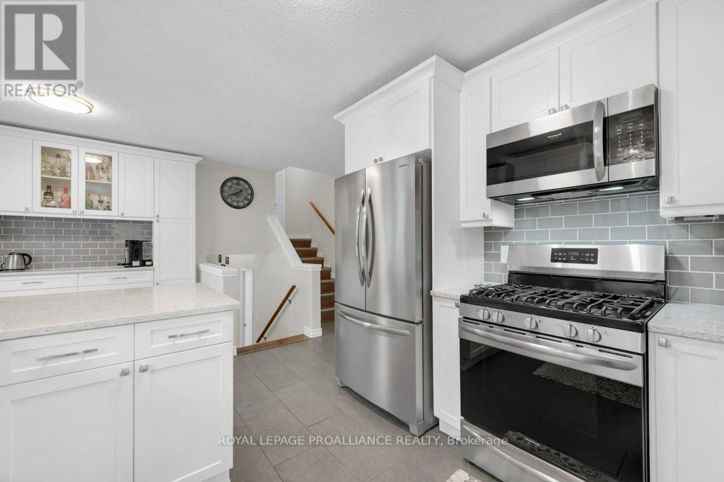 347 DOWNS ROAD Image 15