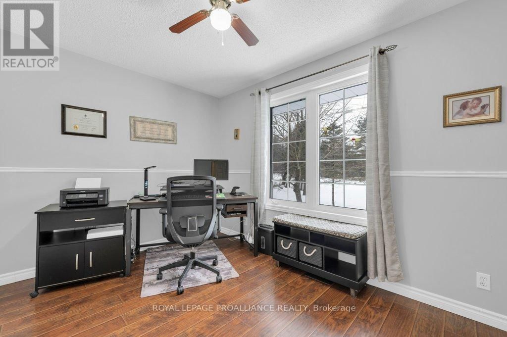 347 DOWNS ROAD Image 18