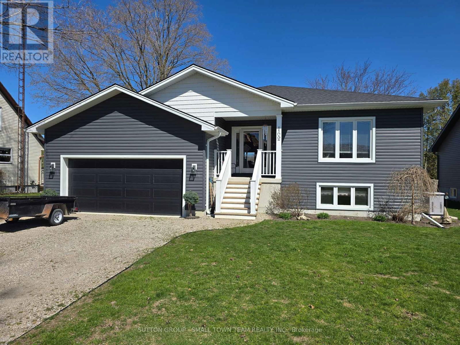 162 ROLAND STREET Image 1