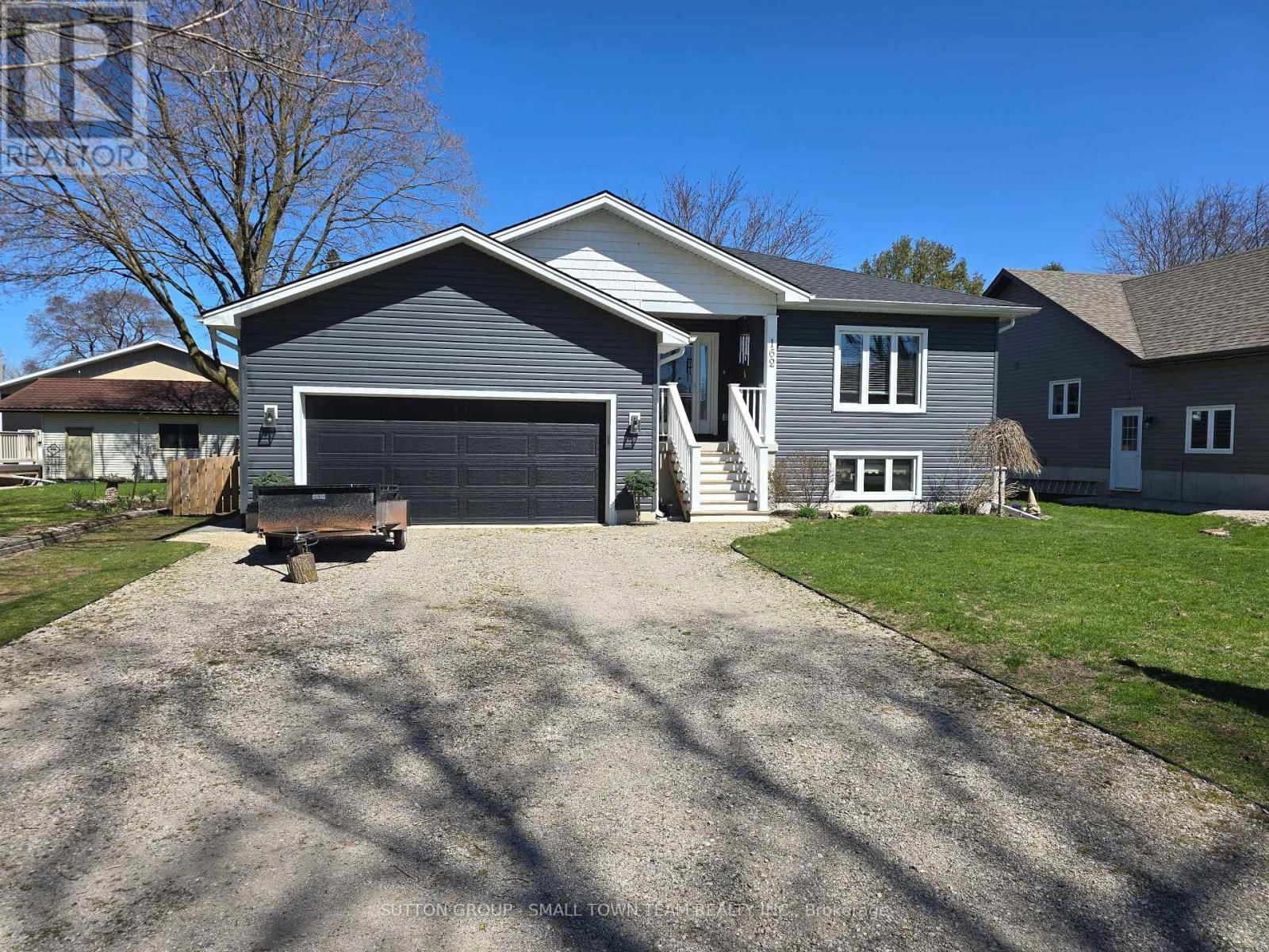 162 ROLAND STREET Image 2
