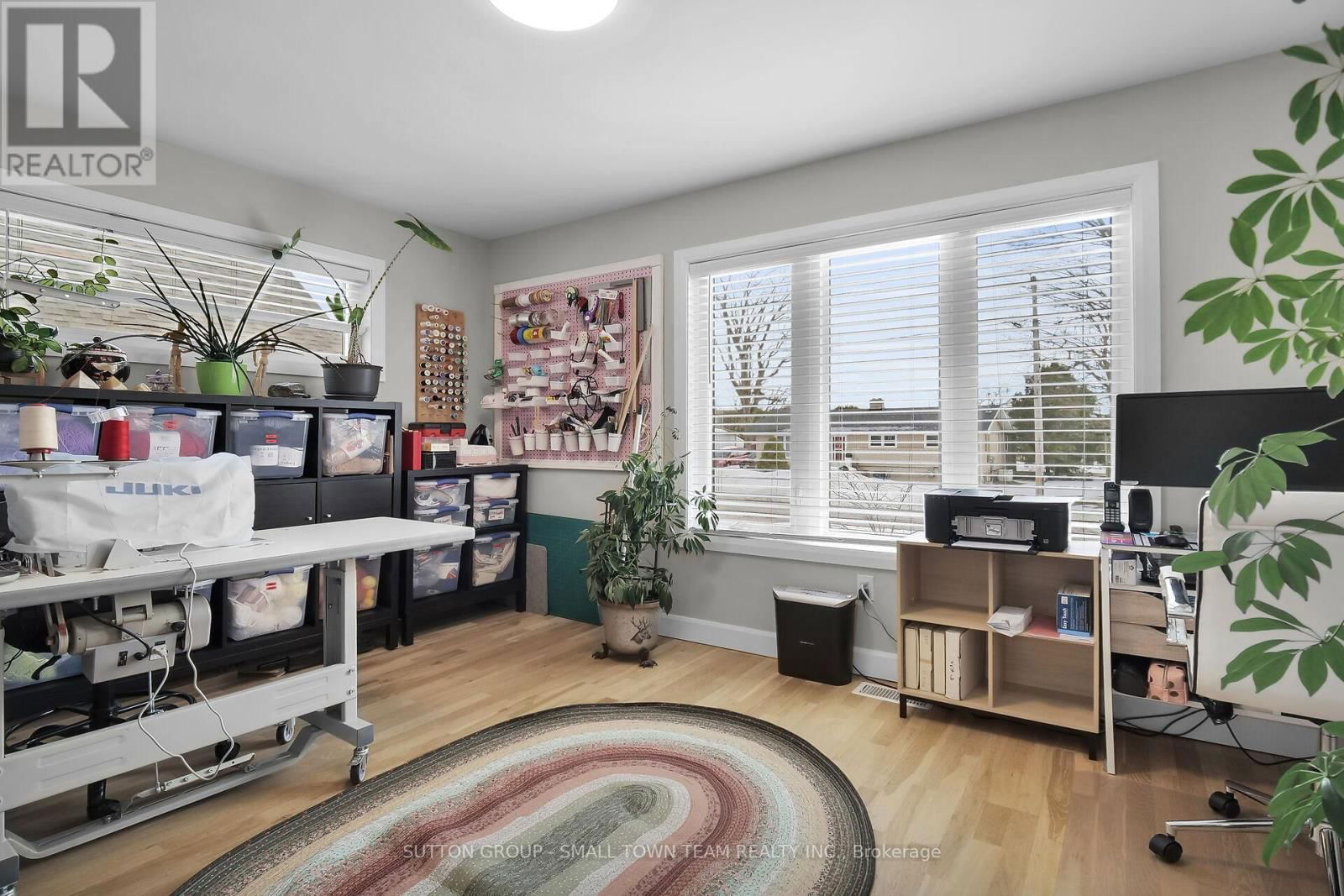 162 ROLAND STREET Image 20
