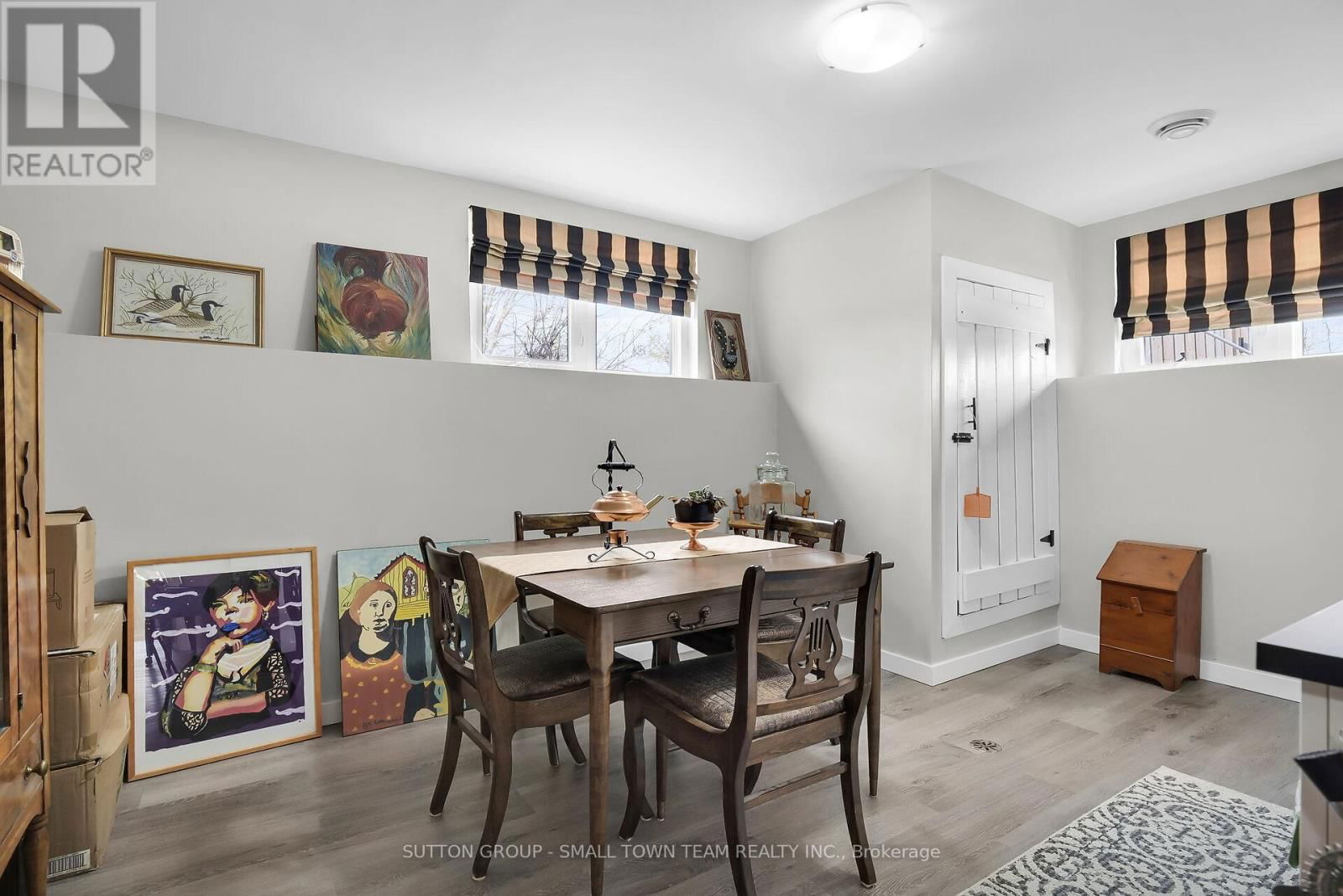 162 ROLAND STREET Image 33