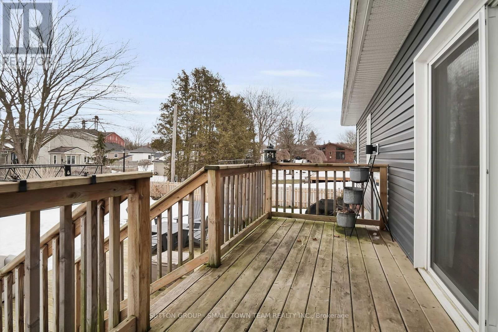 162 ROLAND STREET Image 46