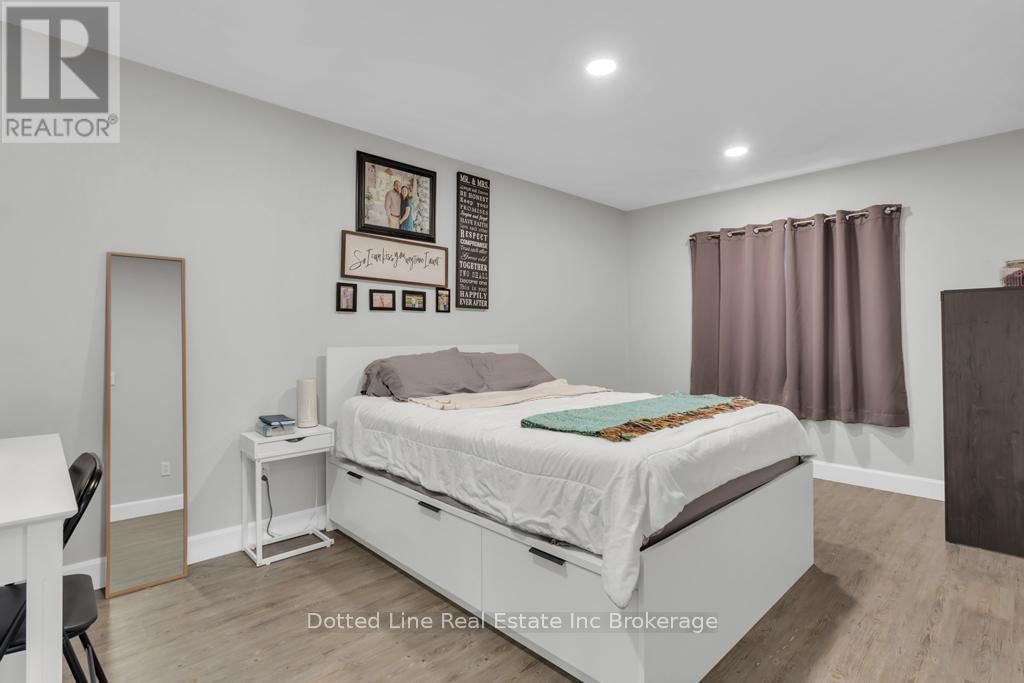 55837 FIFTH STREET Image 13