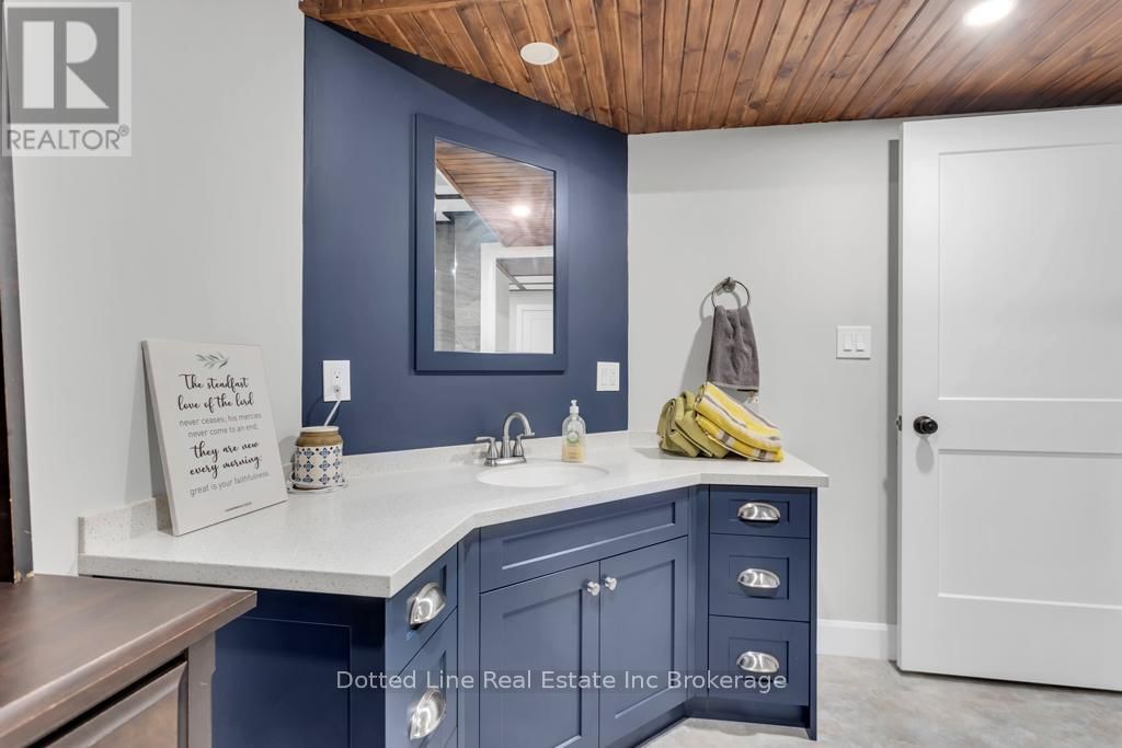 55837 FIFTH STREET Image 17
