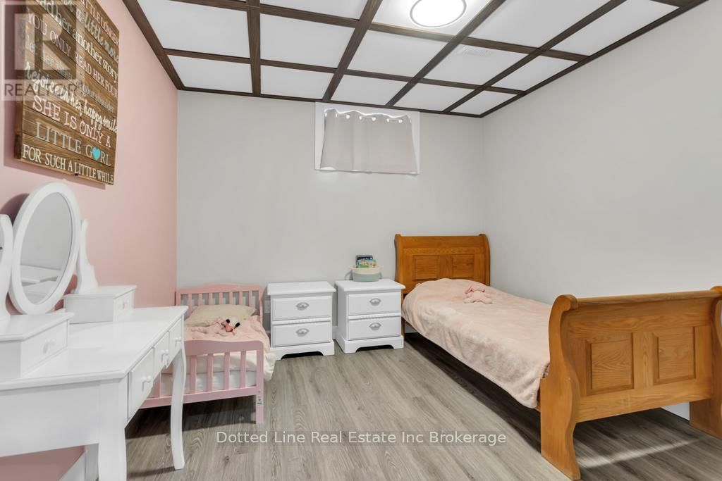 55837 FIFTH STREET Image 20