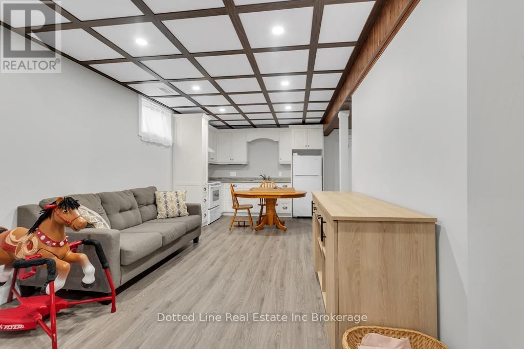 55837 FIFTH STREET Image 21