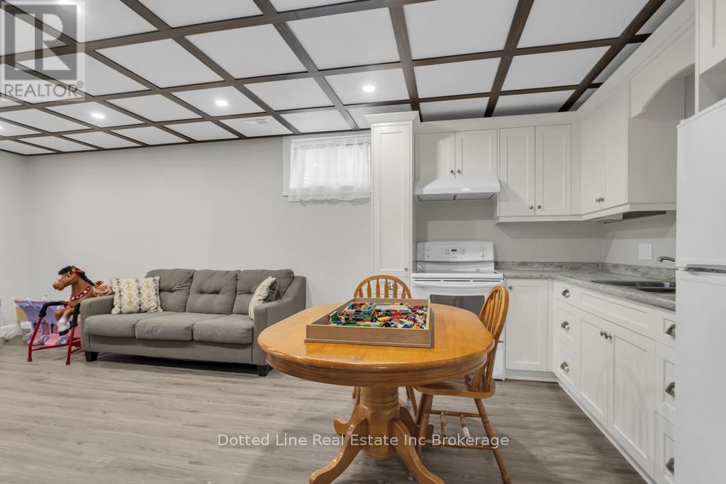 55837 FIFTH STREET Image 23