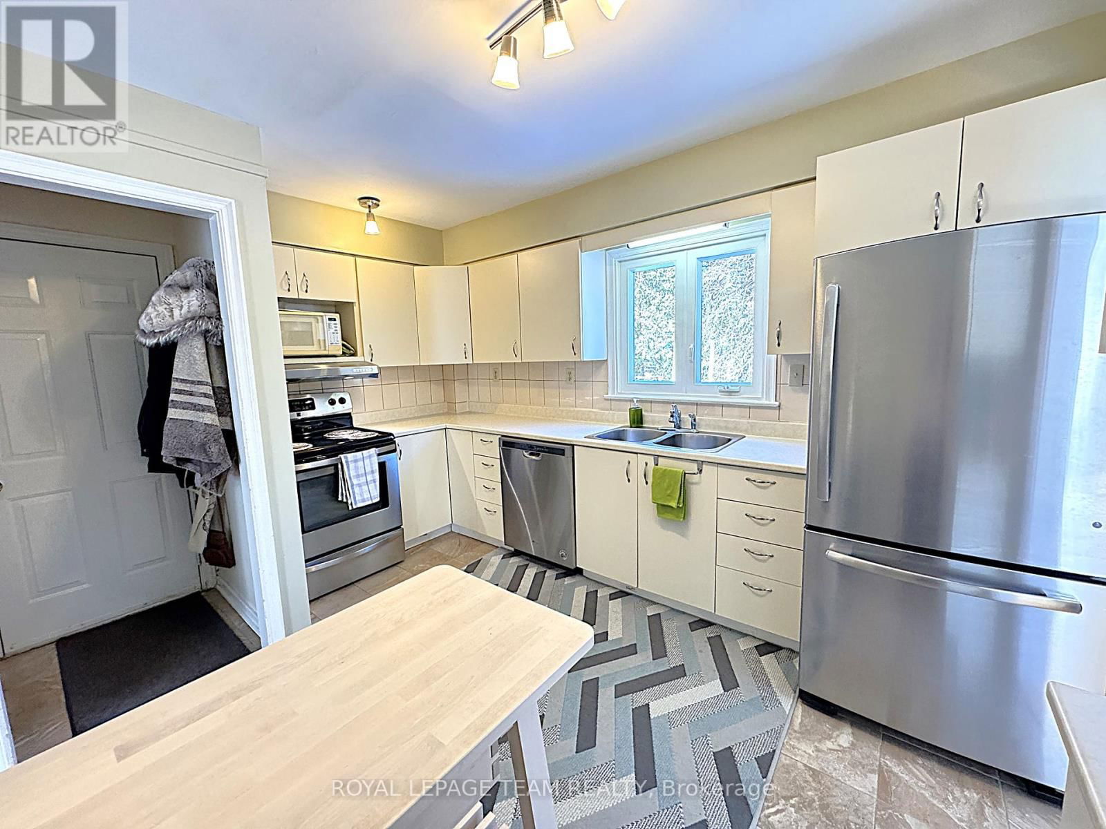 821 EASTBOURNE AVENUE Image 15