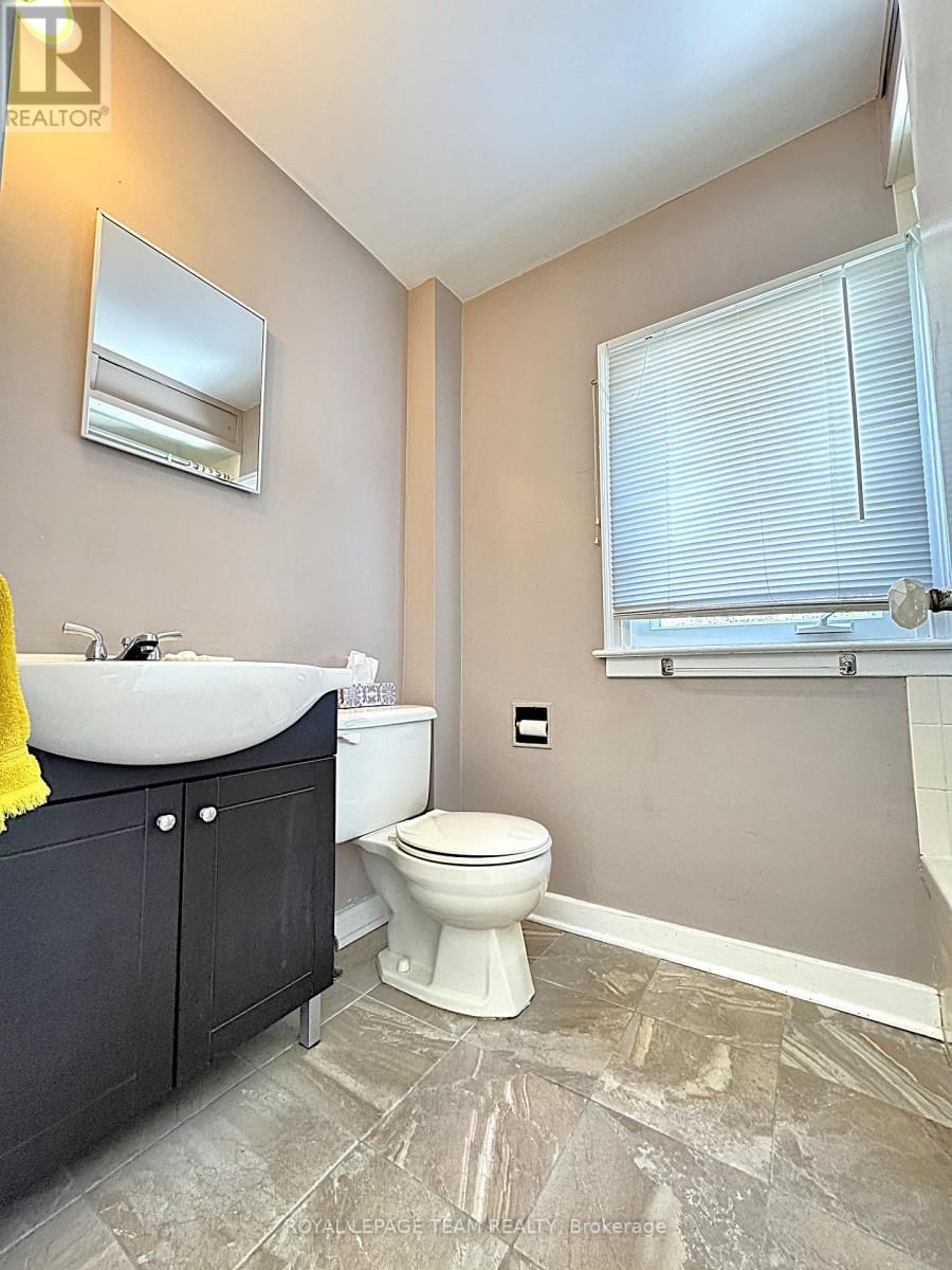 821 EASTBOURNE AVENUE Image 19