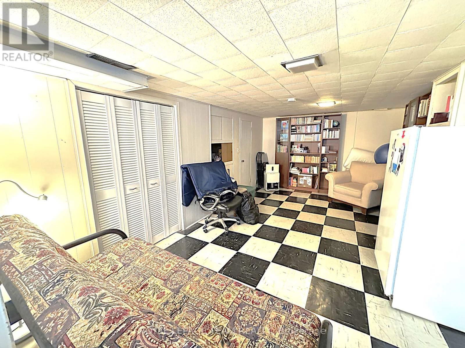 821 EASTBOURNE AVENUE Image 25