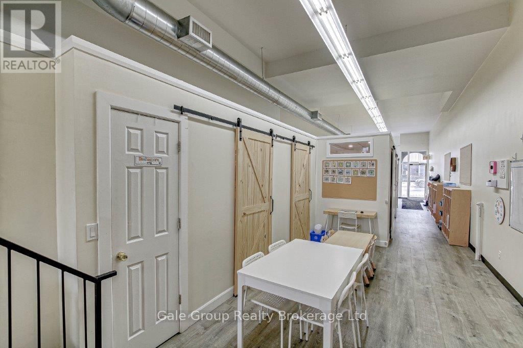 Unit B - 442 DUNDAS STREET Image 9