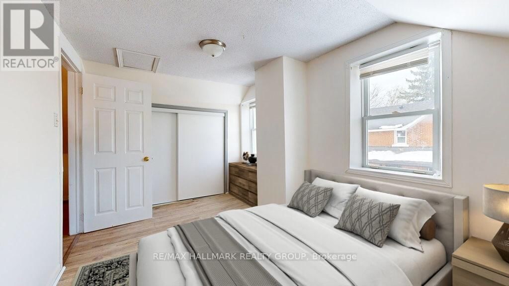 21 ELGIN STREET EAST Image 14