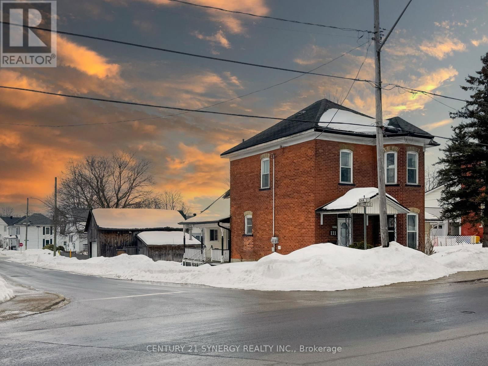 111 BROCKVILLE STREET Image 2