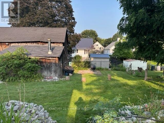 111 BROCKVILLE STREET Image 39