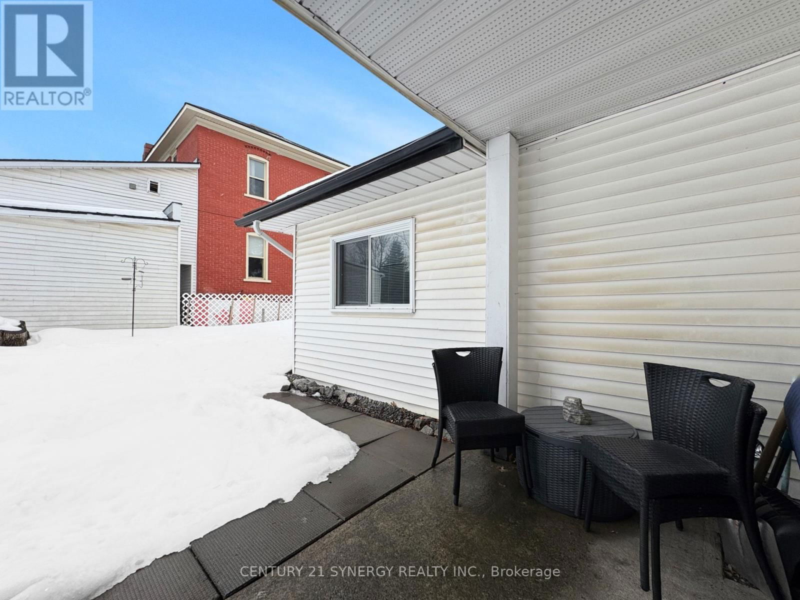 111 BROCKVILLE STREET Image 41