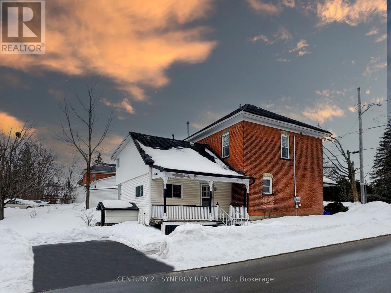 111 BROCKVILLE STREET Image 43