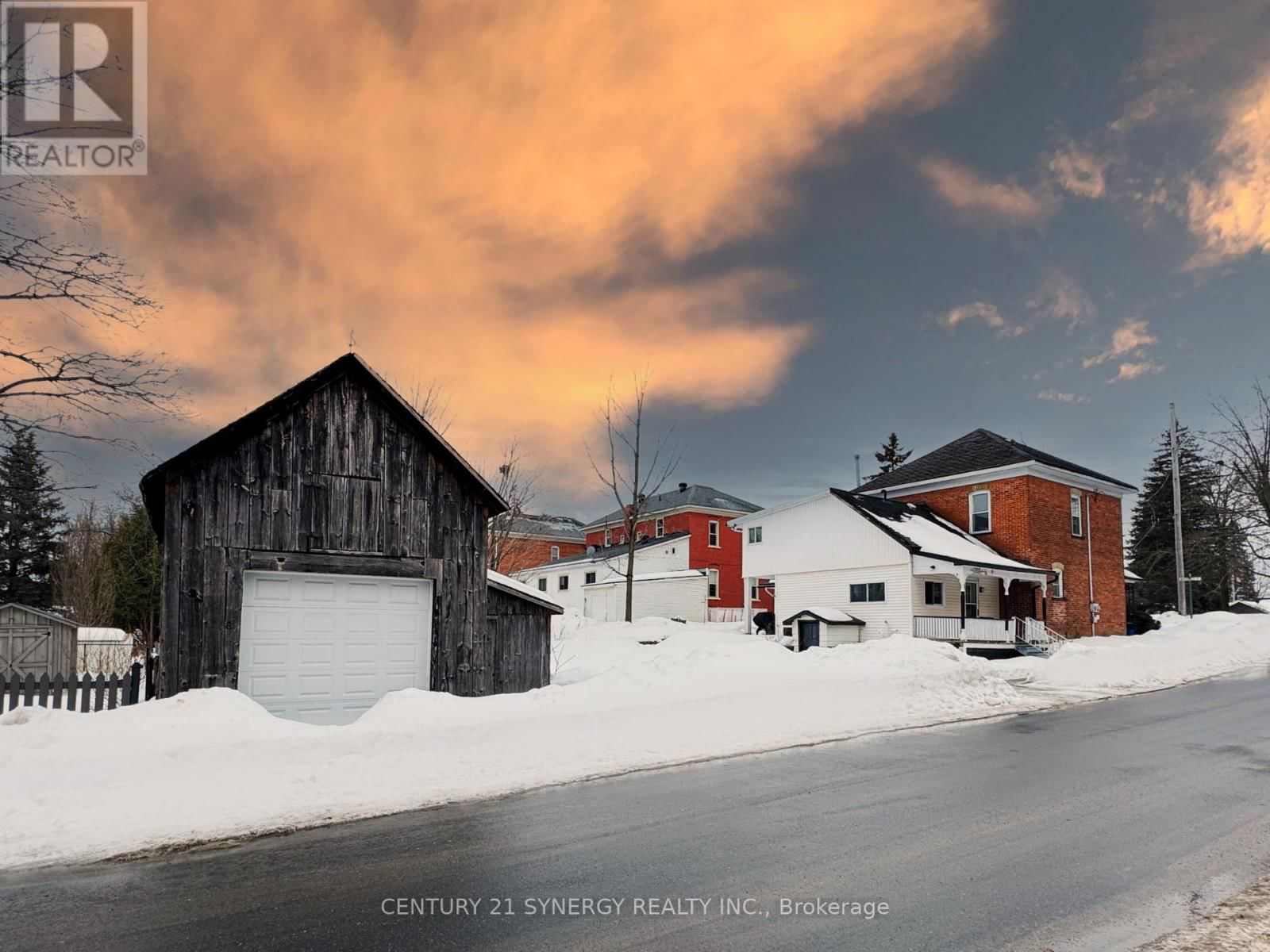 111 BROCKVILLE STREET Image 46