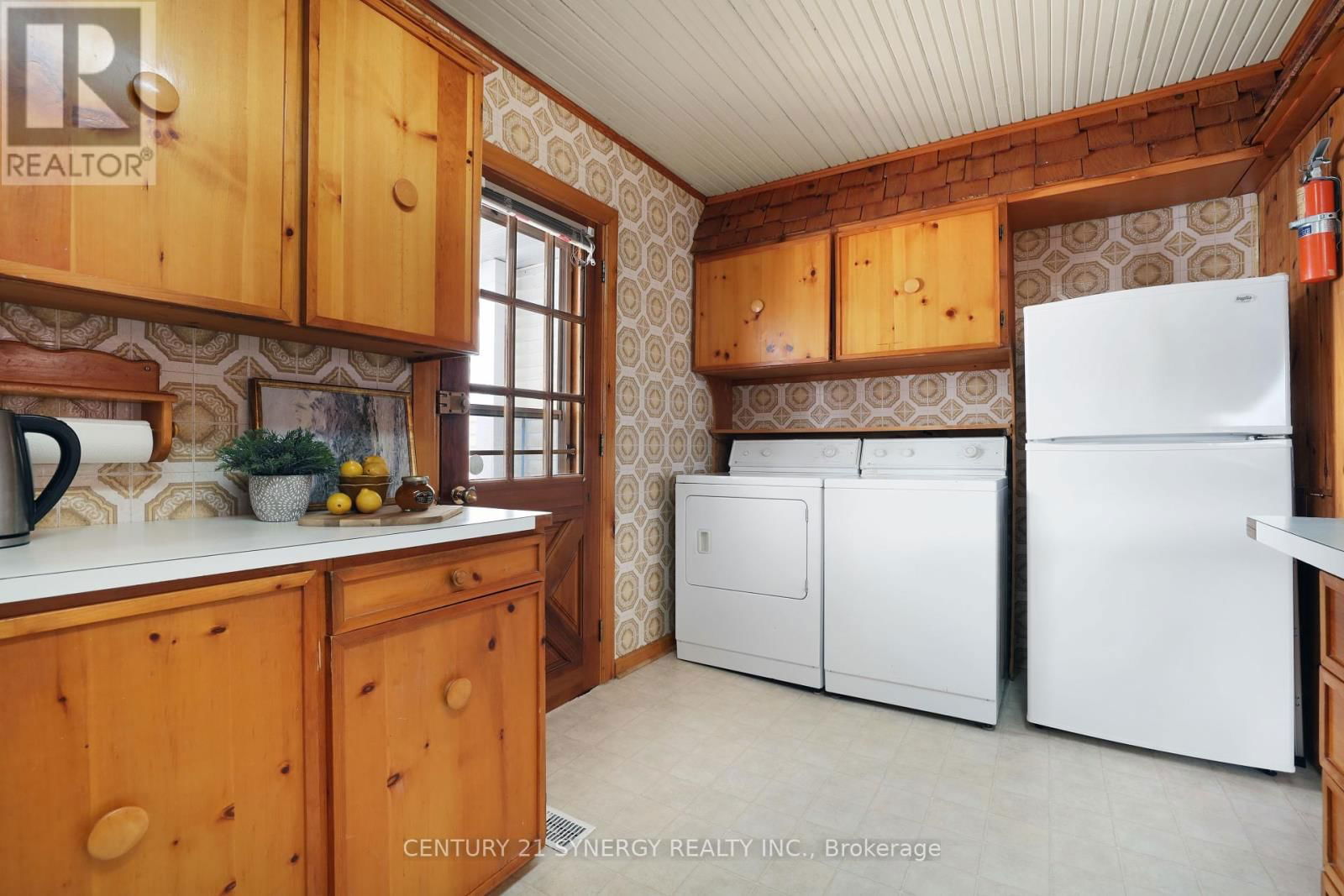 111 BROCKVILLE STREET Image 7
