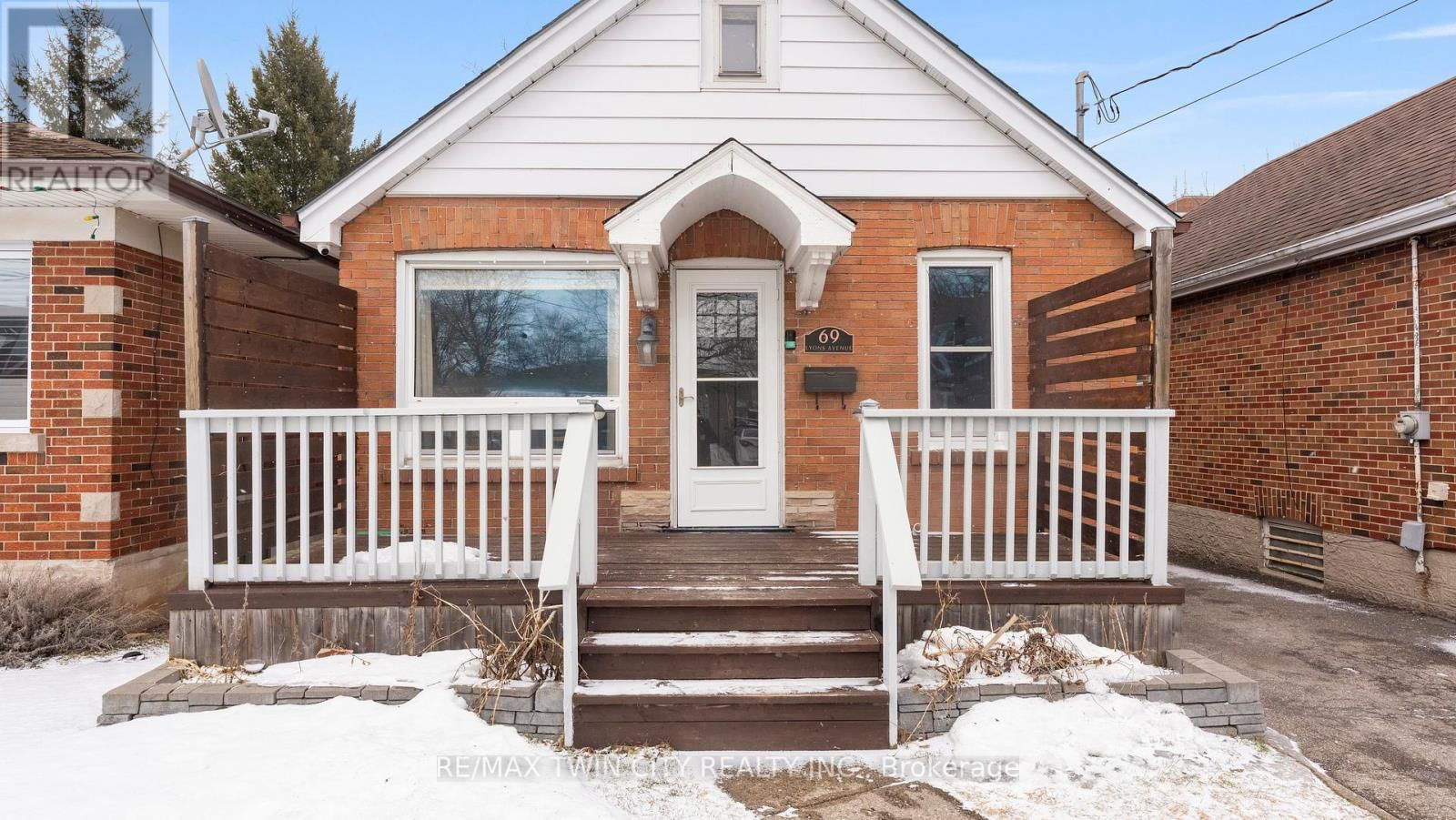 69 LYONS AVENUE Image 10