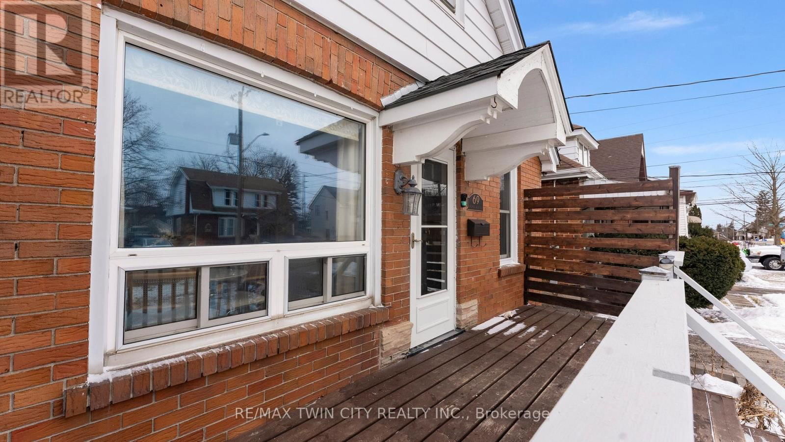 69 LYONS AVENUE Image 11