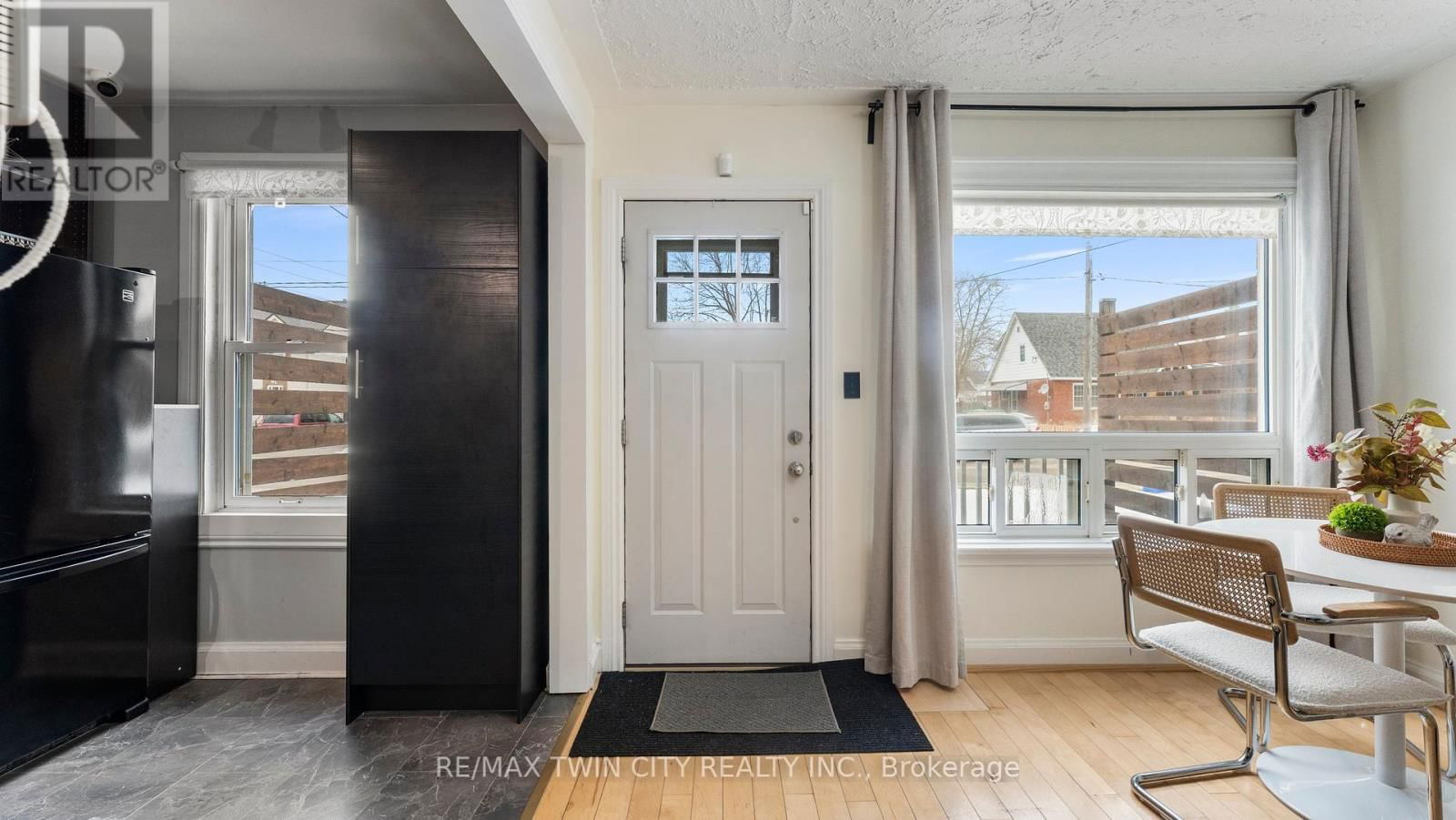 69 LYONS AVENUE Image 12