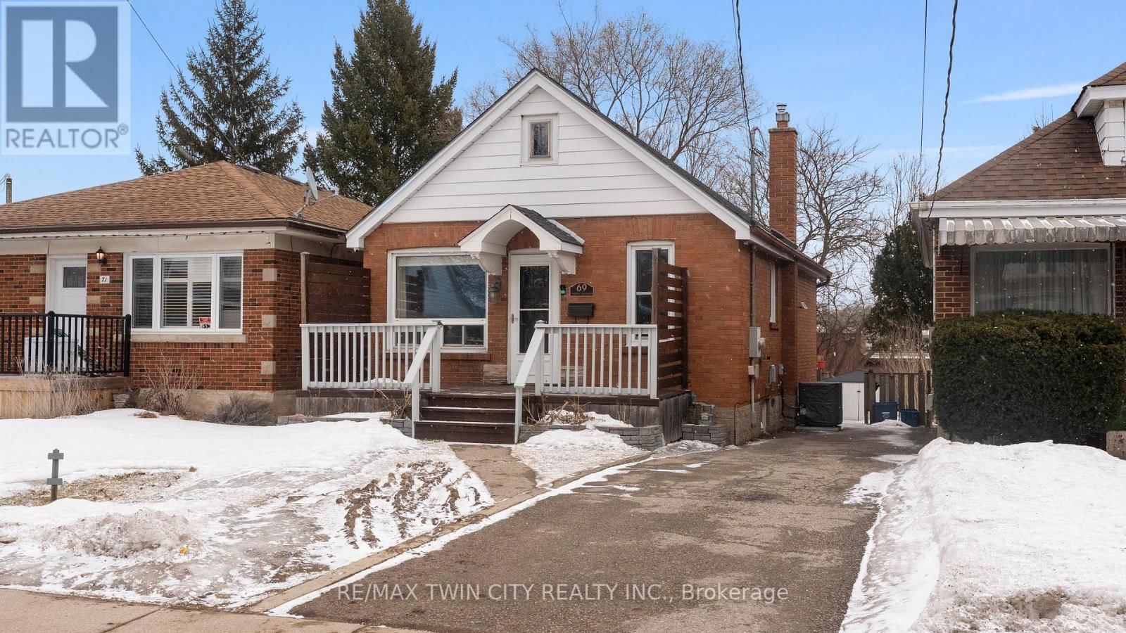 69 LYONS AVENUE Image 3