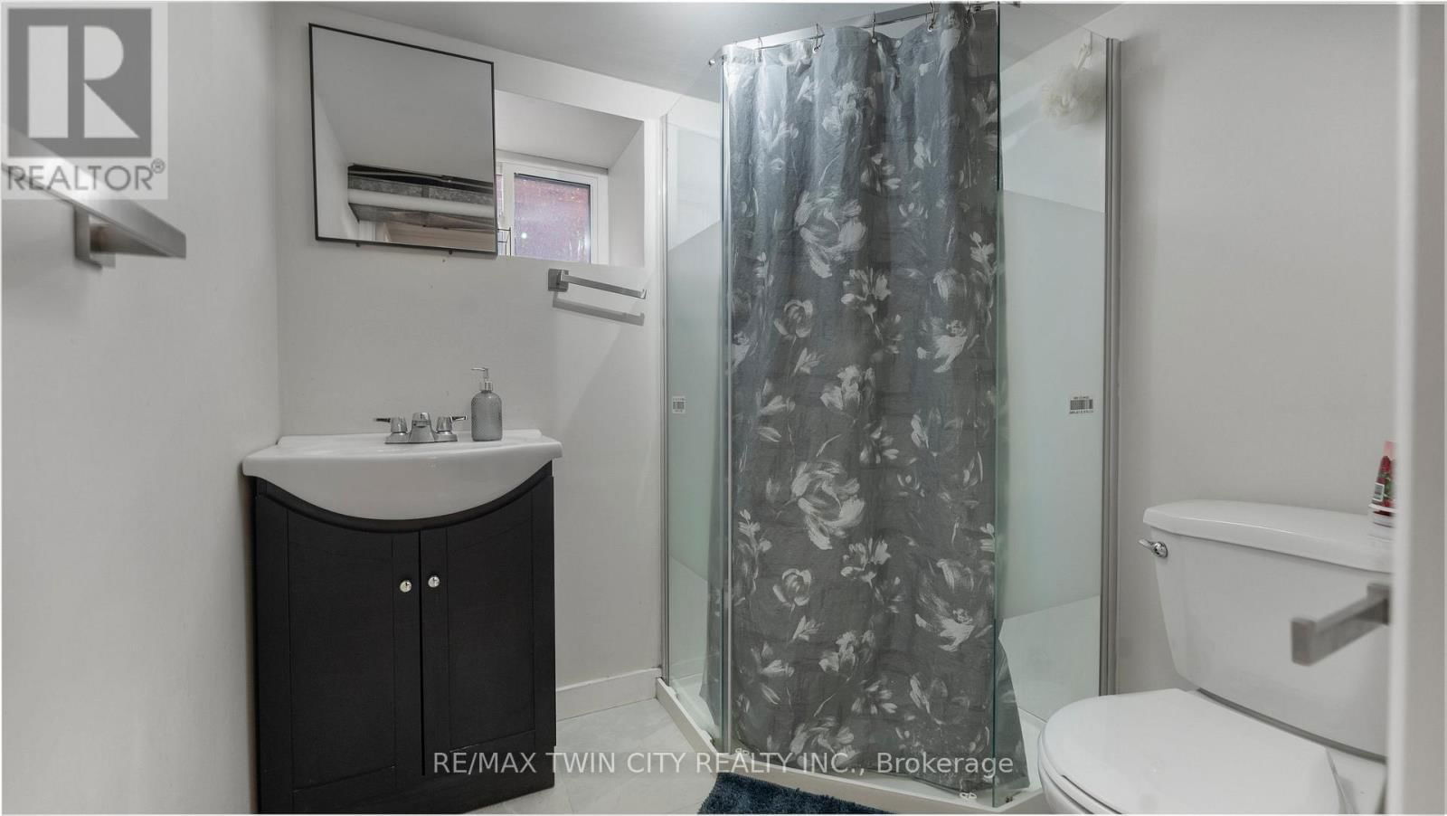 69 LYONS AVENUE Image 30