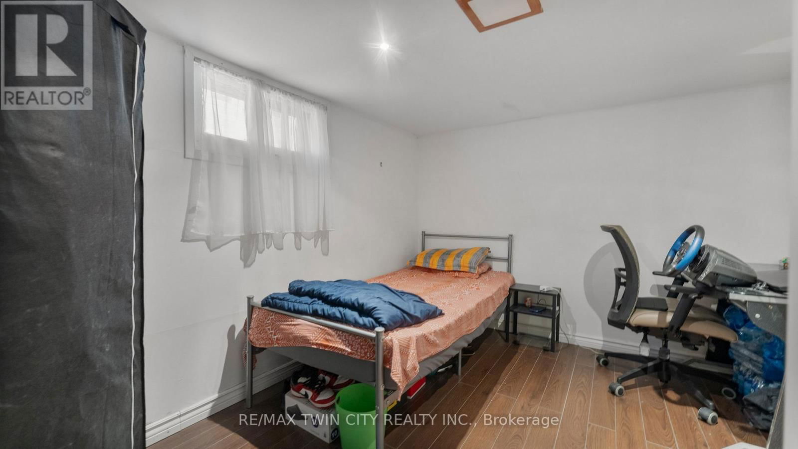 69 LYONS AVENUE Image 31