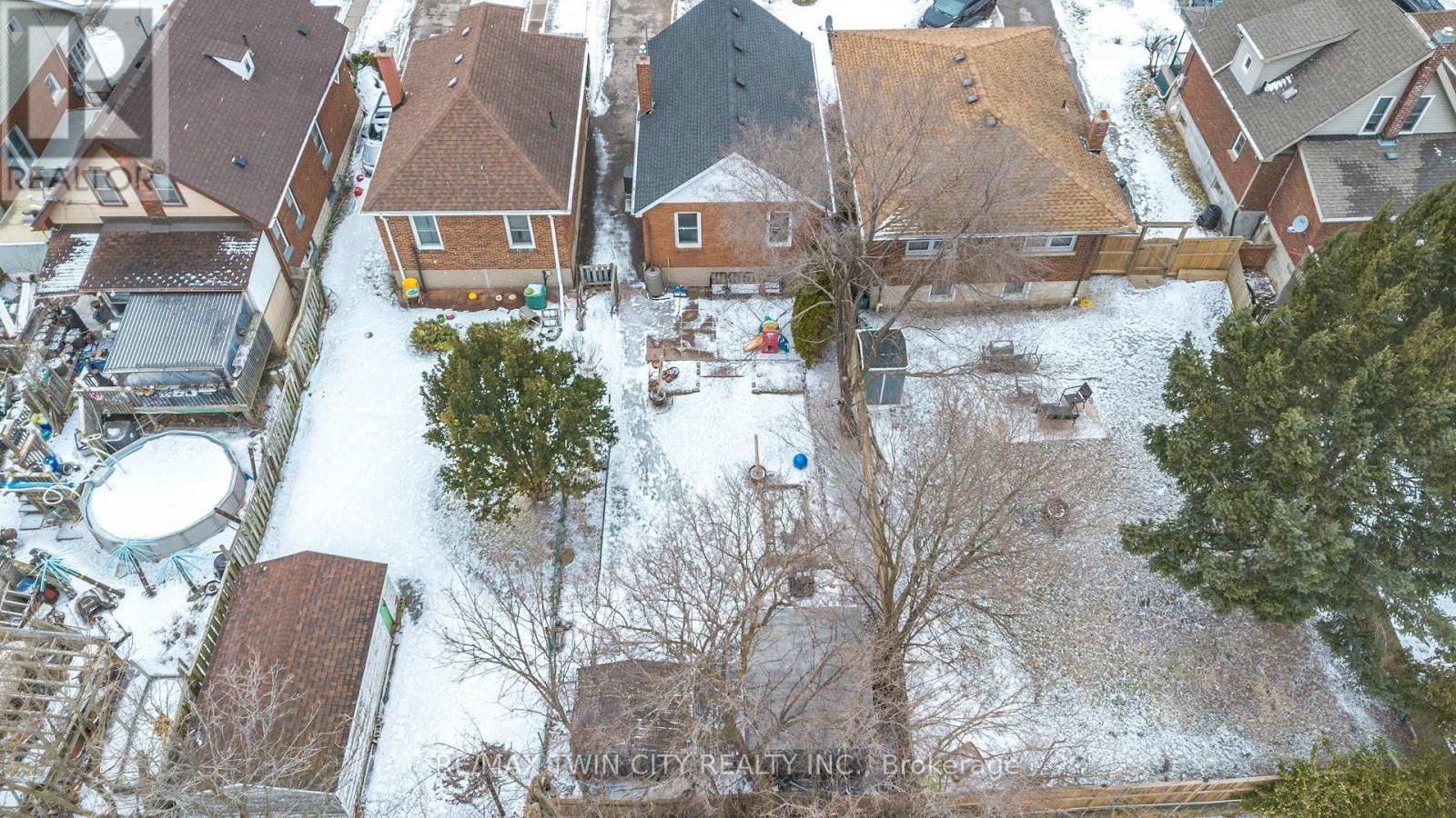 69 LYONS AVENUE Image 40