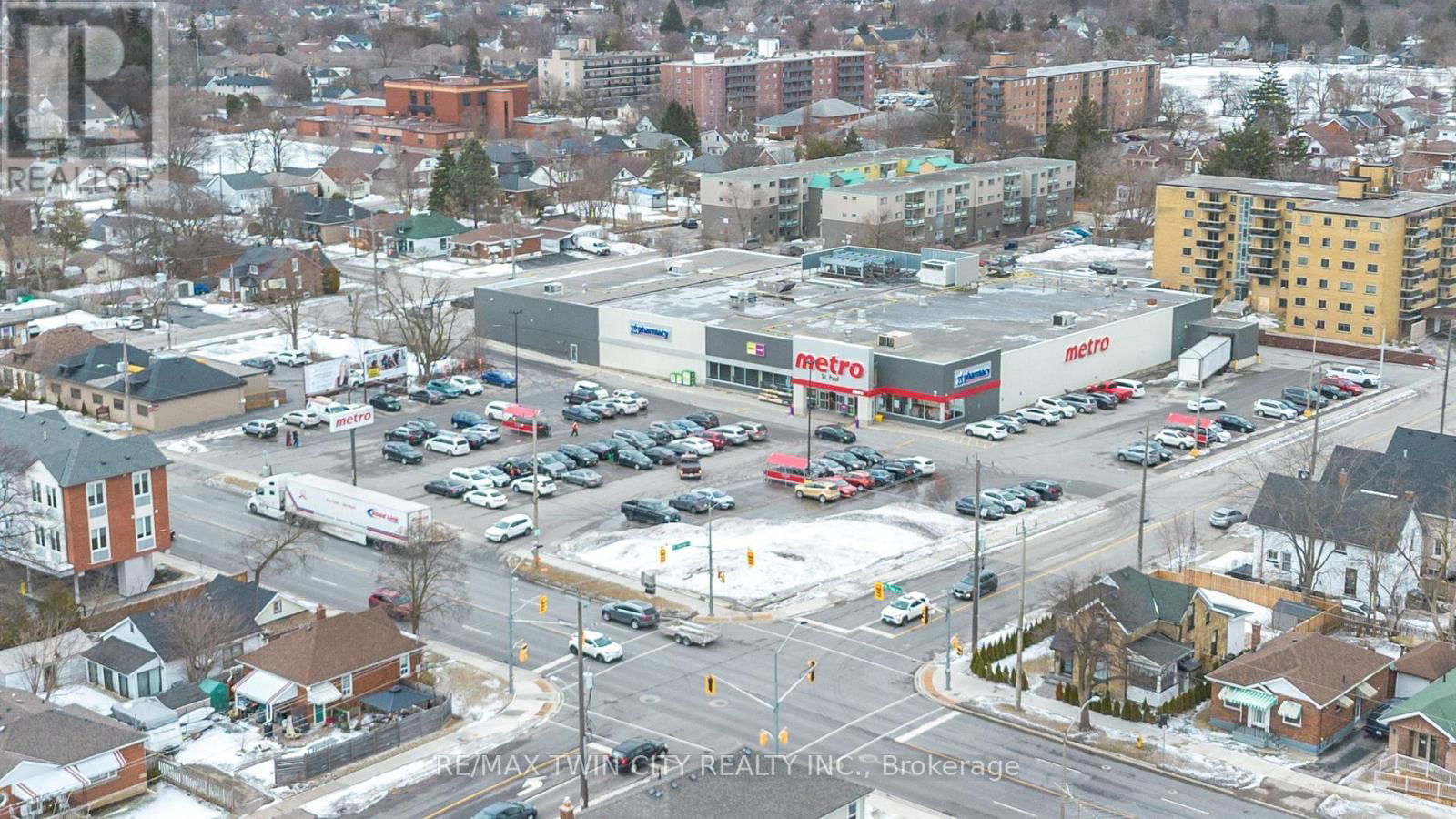 69 LYONS AVENUE Image 42