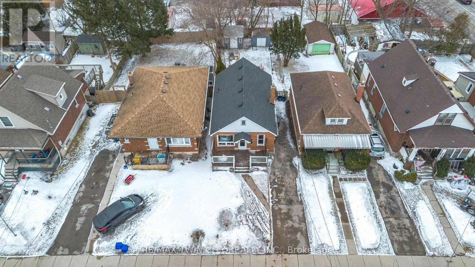 69 LYONS AVENUE Image 8